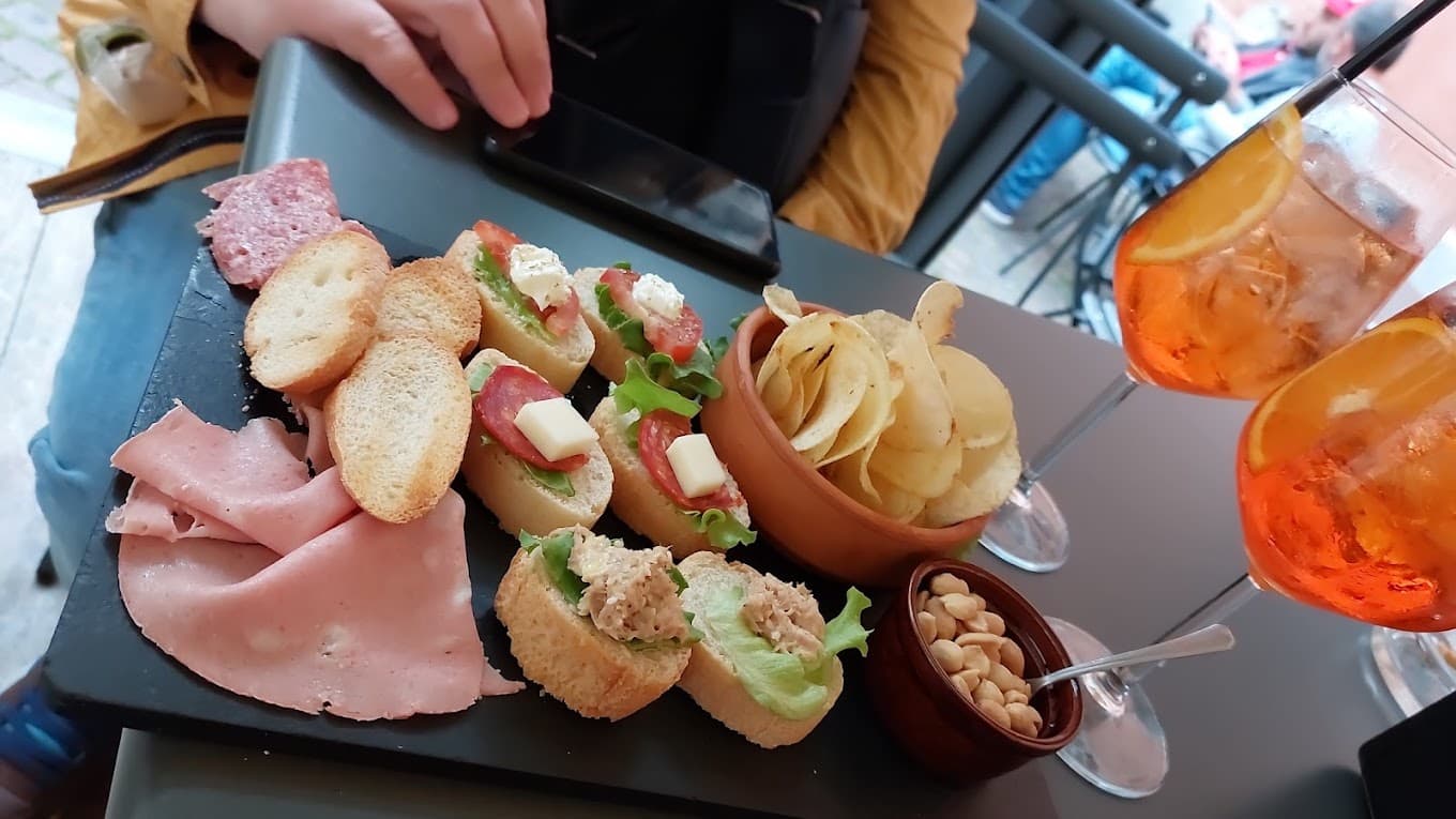 Asti Bar 5